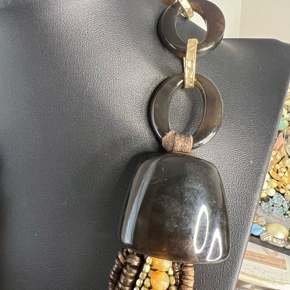Chico’s Wooden Acrylic & Seed Bead Bib Necklace D6 - Picture 2 of 5